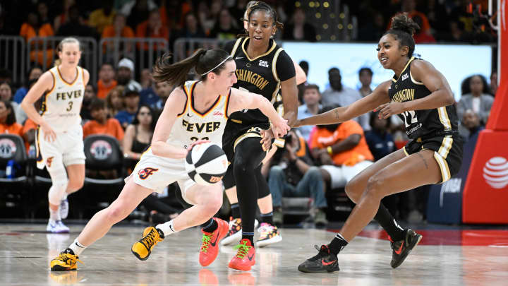 中超-韦世豪踢人染红费利佩补时救主 成都1-1三镇.